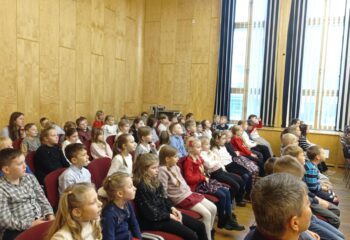 f87baaac-0d18-406a-a6d5-bdad938d4975